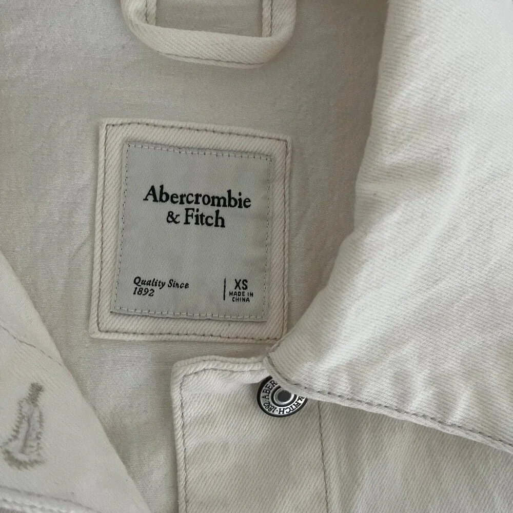 Abercrombie & Fitch NEW! Cropped Denim Jean Jacket In Cream/Bleached Wash XS - Picture 9 of 15